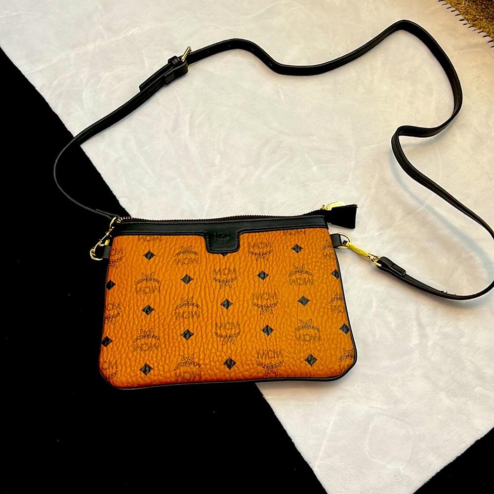 MCM CROSS BODY NEW Without tags